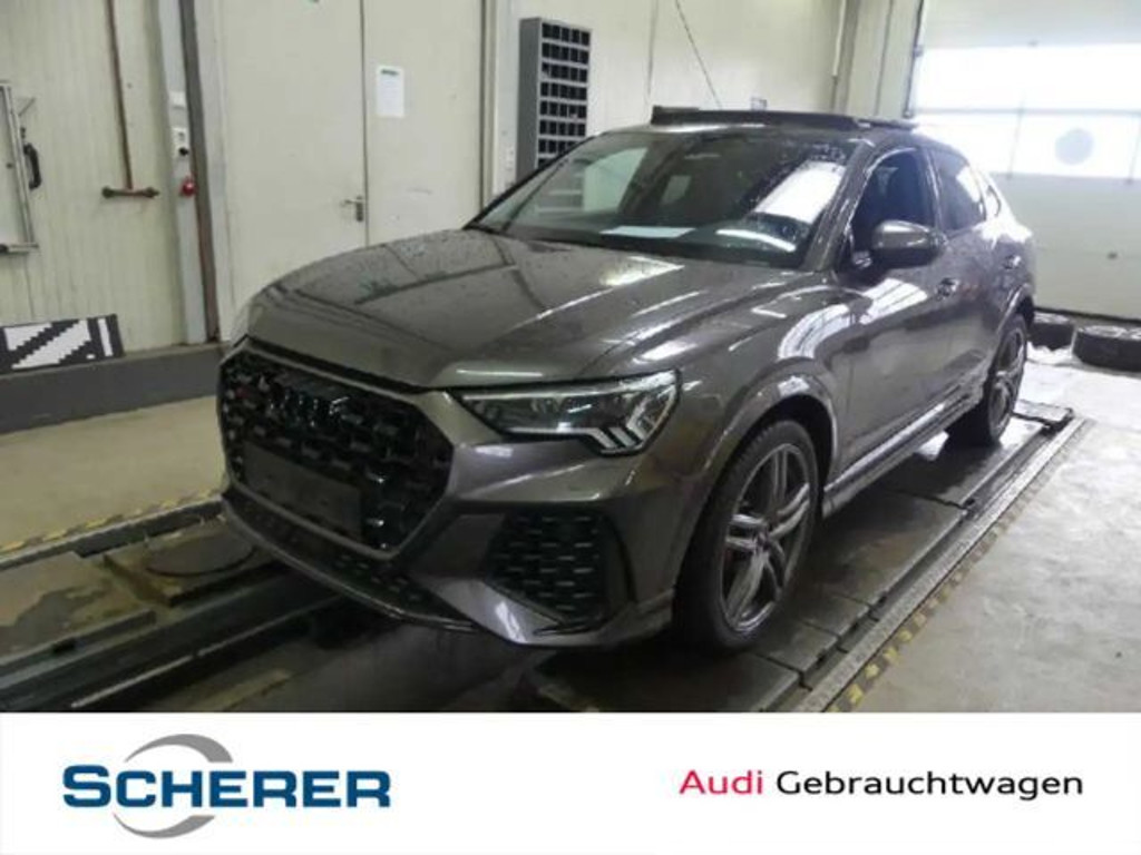 Audi RS Q3 S-Tronic