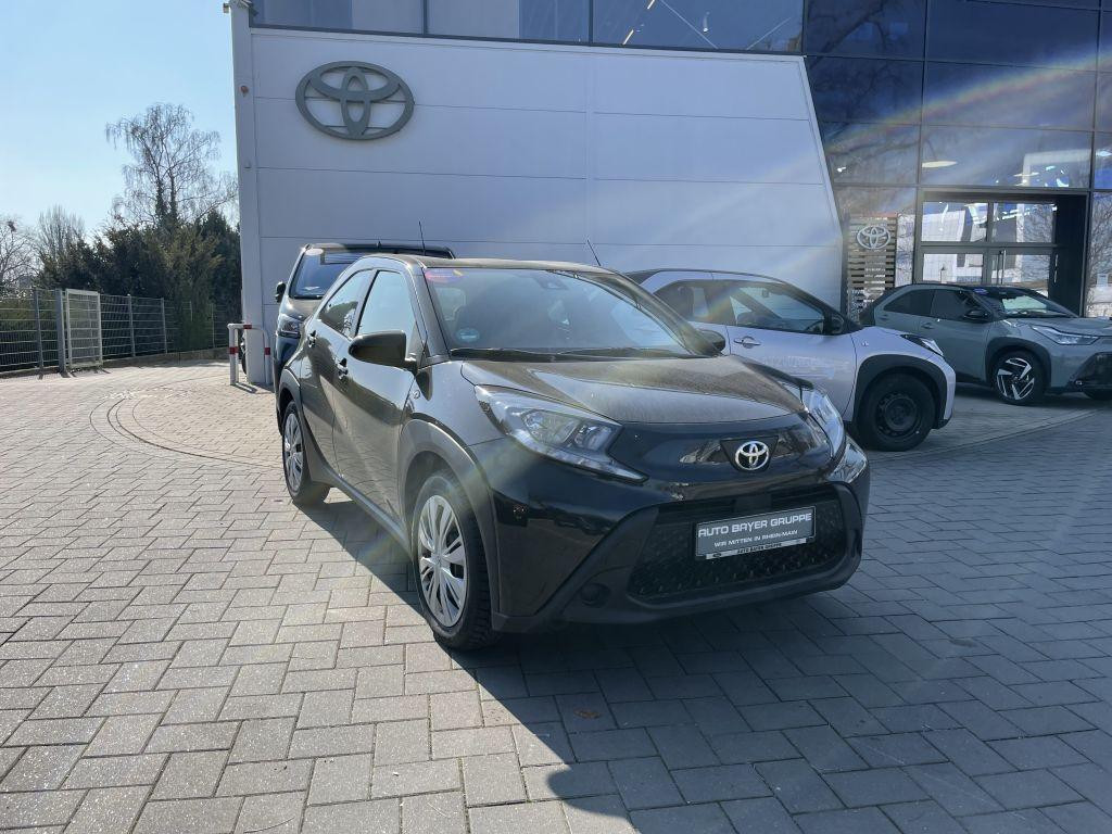 Toyota Aygo X X-play Play