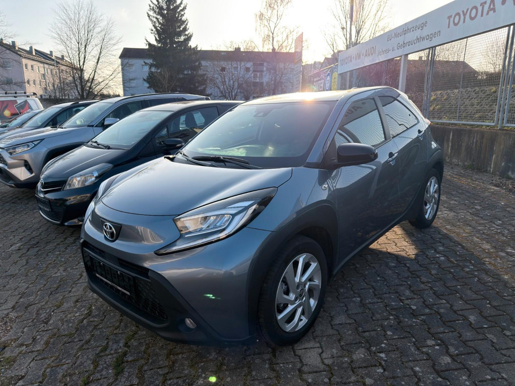 Toyota Aygo X Comfort 1.0 VVT-i Design Paket VVT-i Play