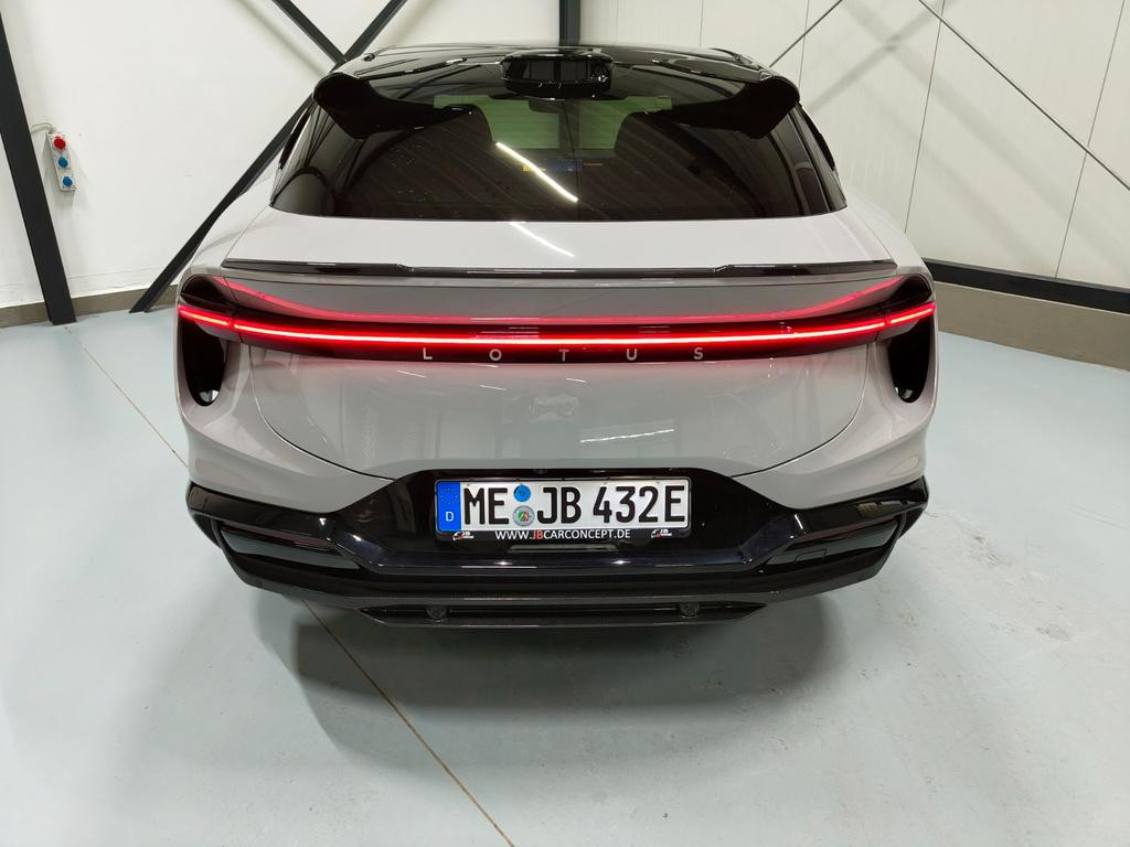 Lotus Eletre