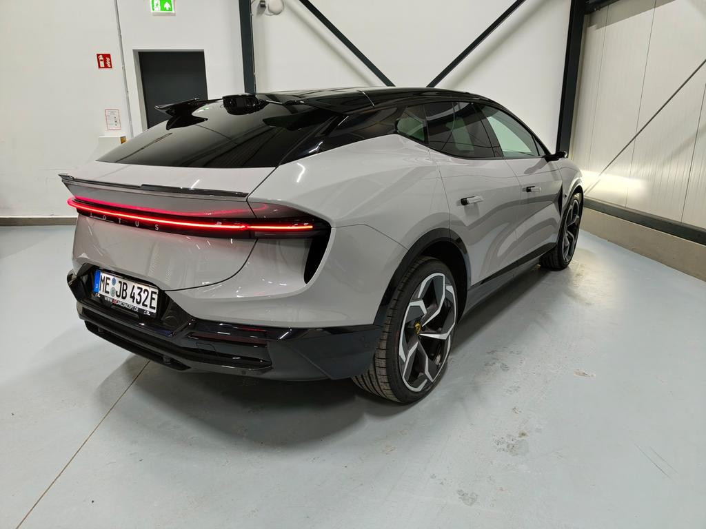 Lotus Eletre