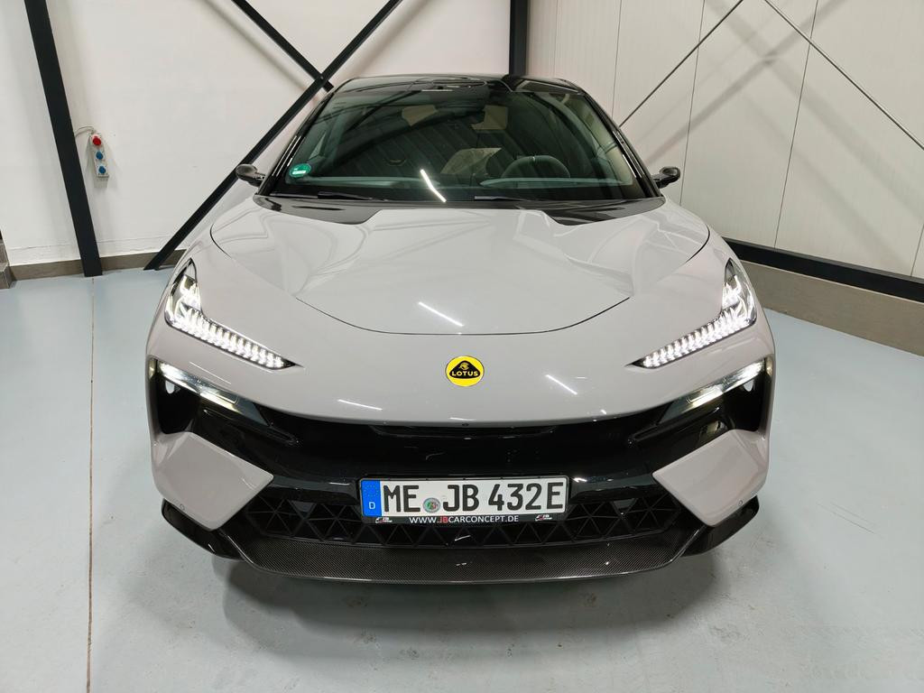 Lotus Eletre