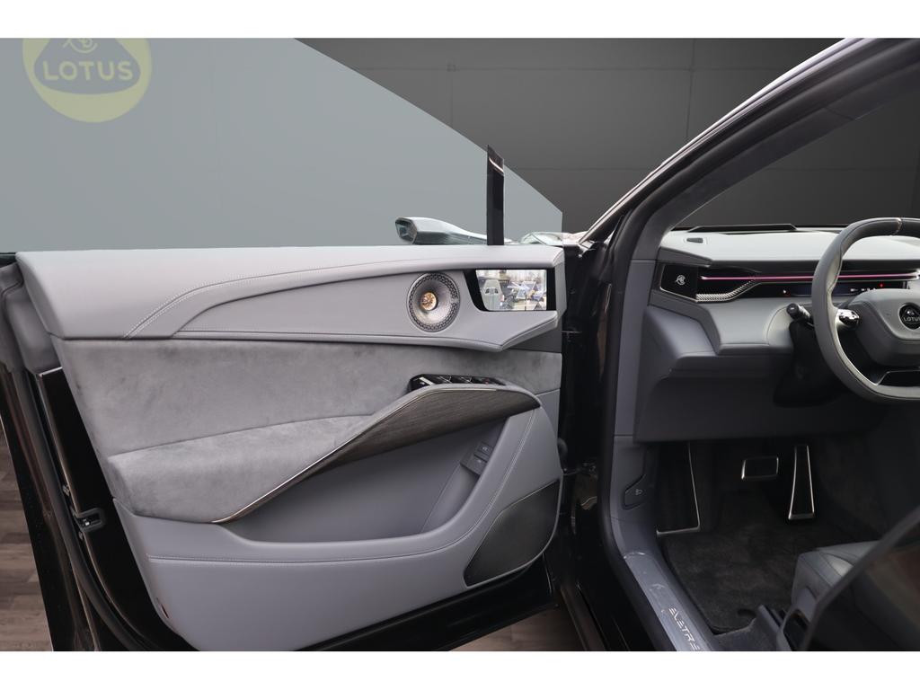 Lotus Eletre