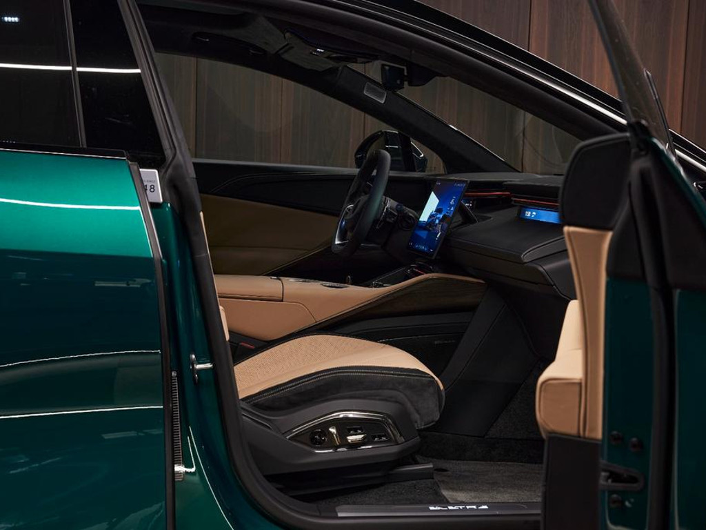 Lotus Eletre