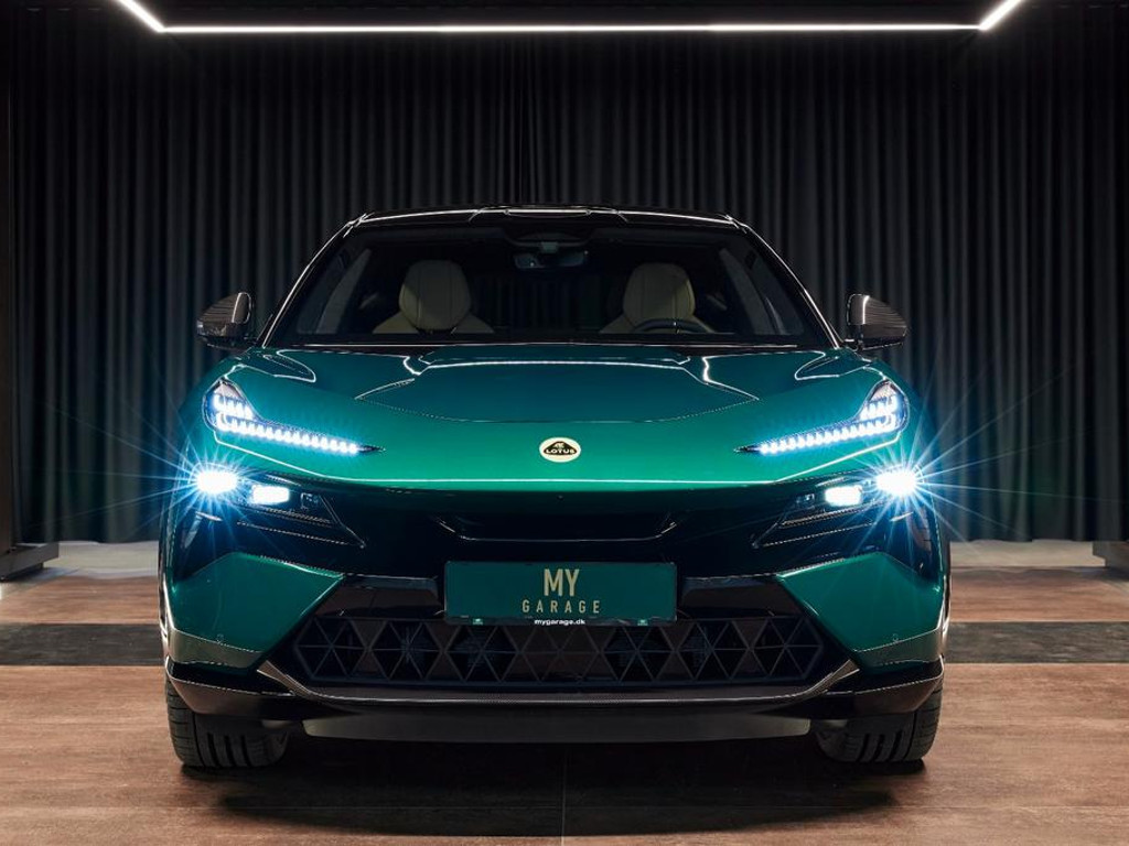 Lotus Eletre