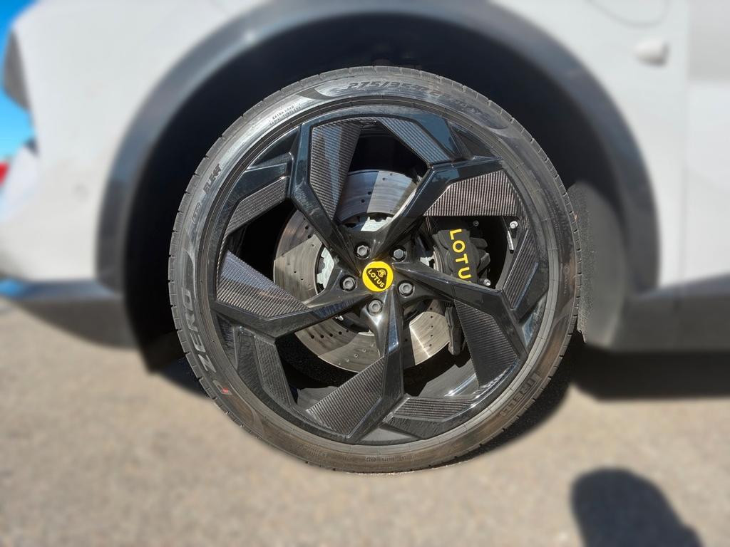 Lotus Eletre