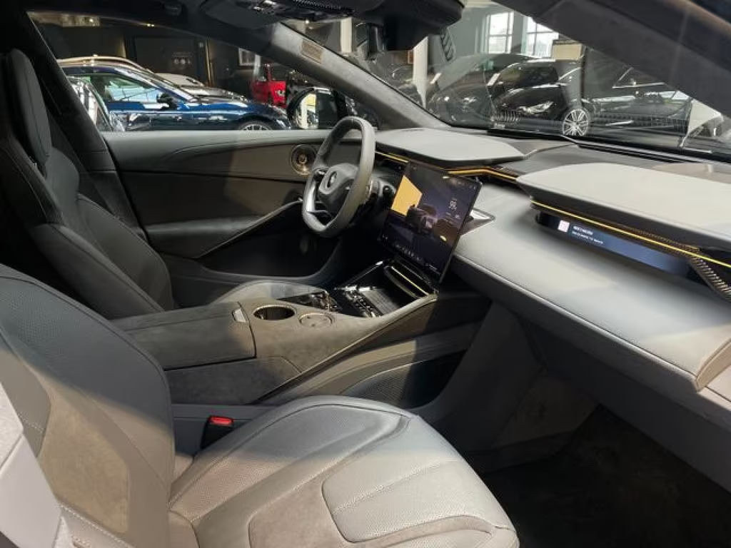 Lotus Eletre
