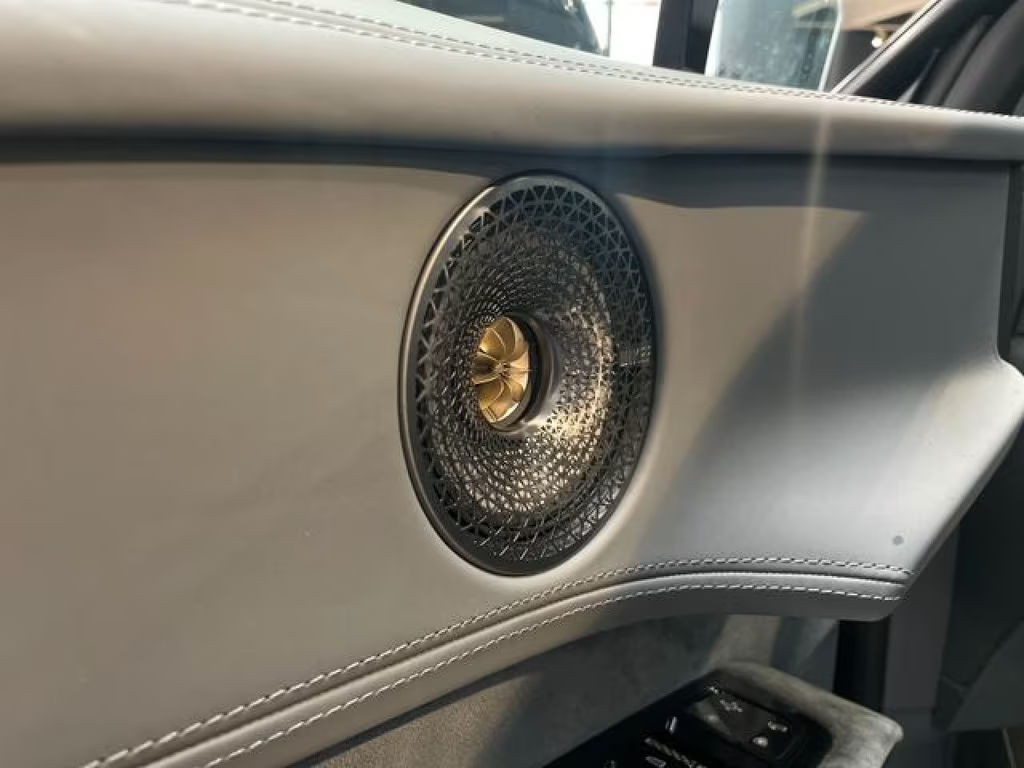 Lotus Eletre