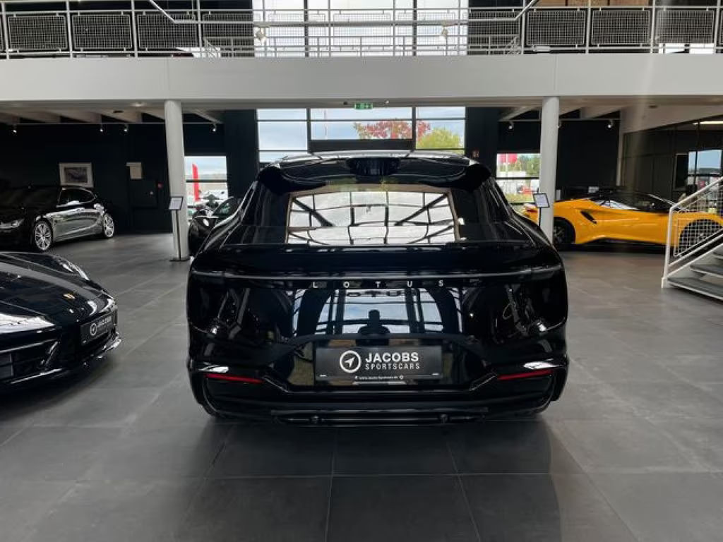 Lotus Eletre