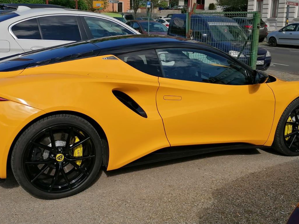 Lotus Emira