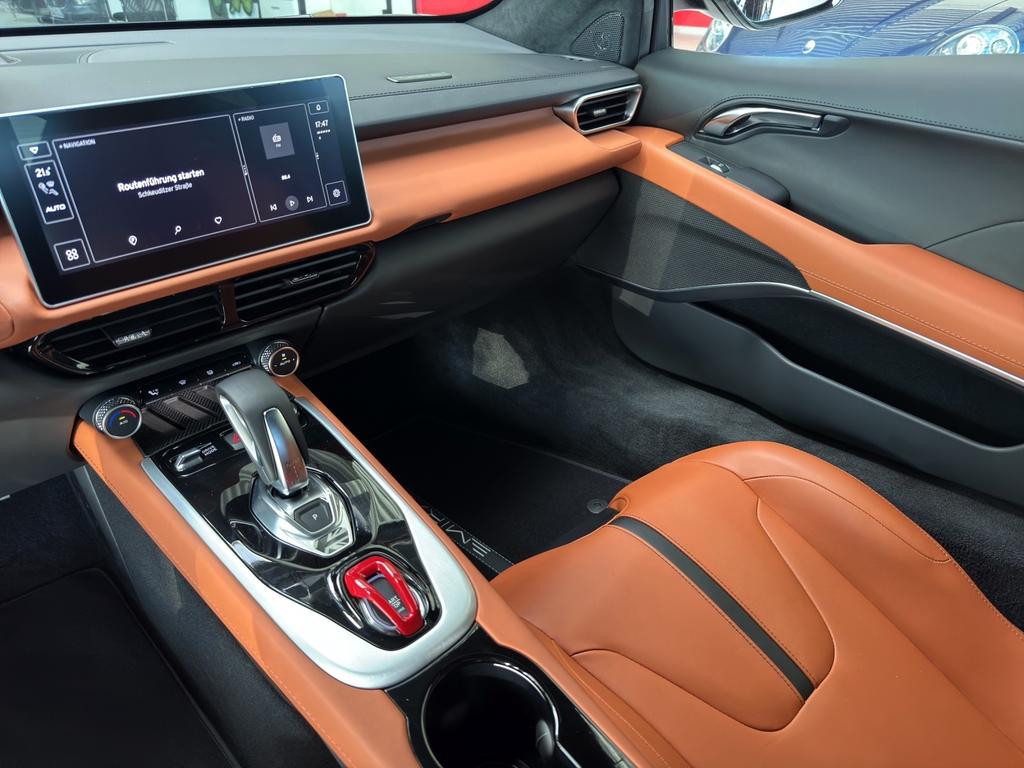 Lotus Emira