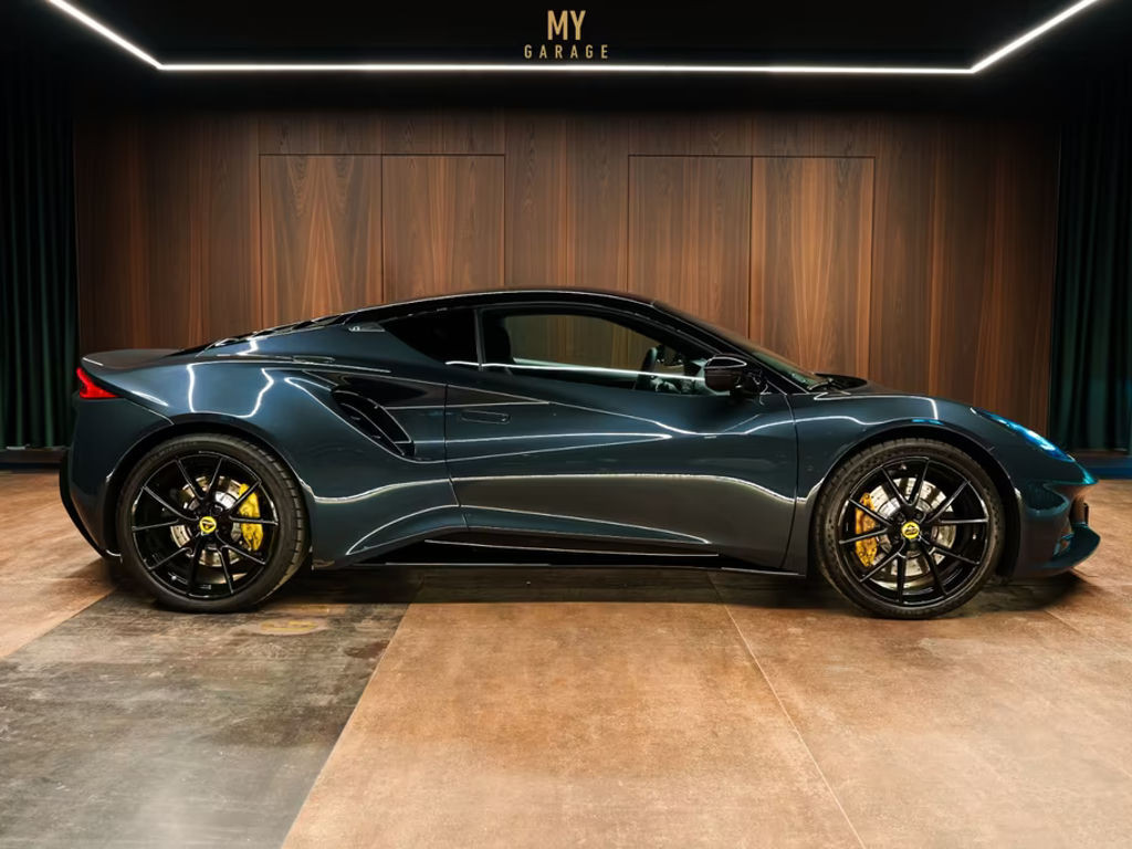 Lotus Emira I4 AUT