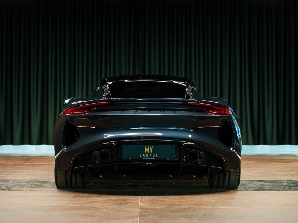 Lotus Emira