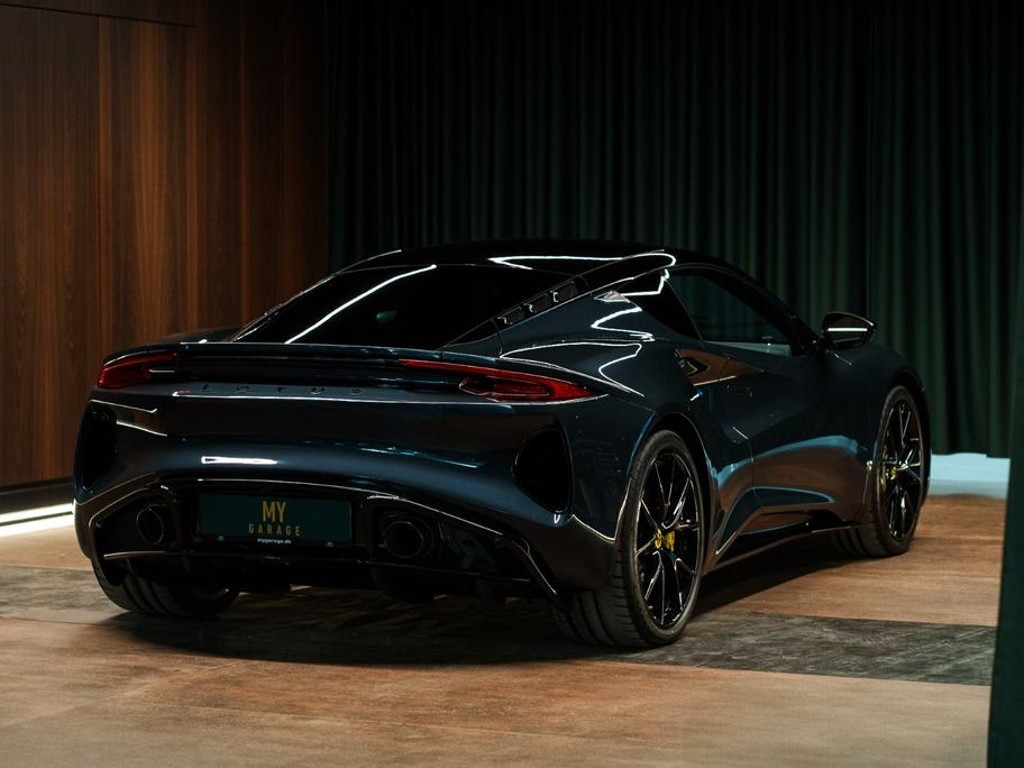 Lotus Emira