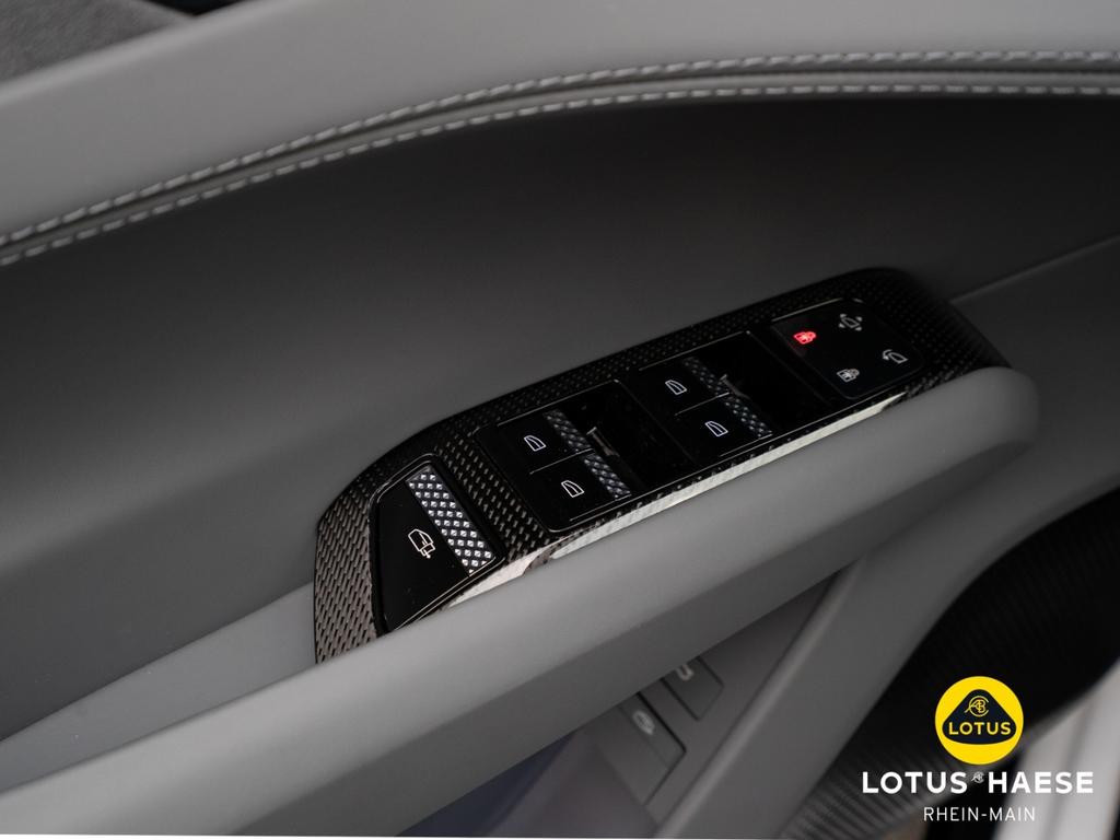 Lotus Emeya