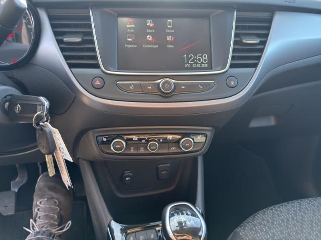 Opel Crossland X