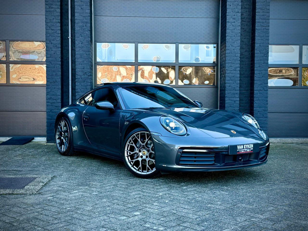 Porsche 911 Carrera 4