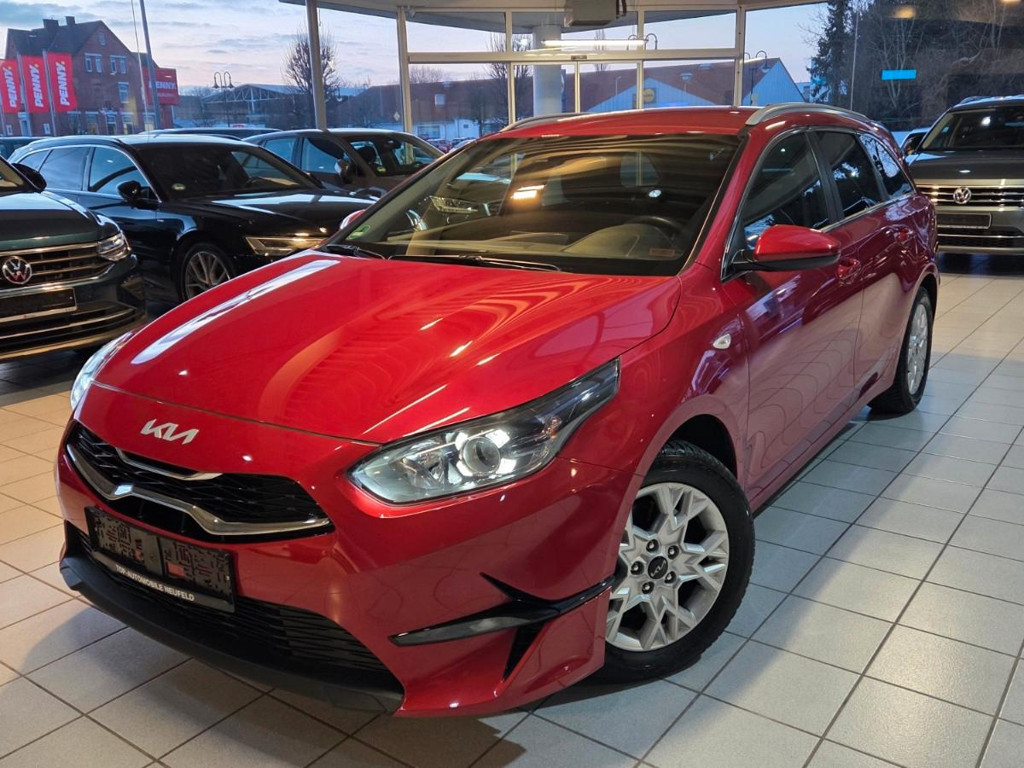 Kia Ceed 1.5-AUTOM+AHK+LED+KAM+NAV+KLIMA