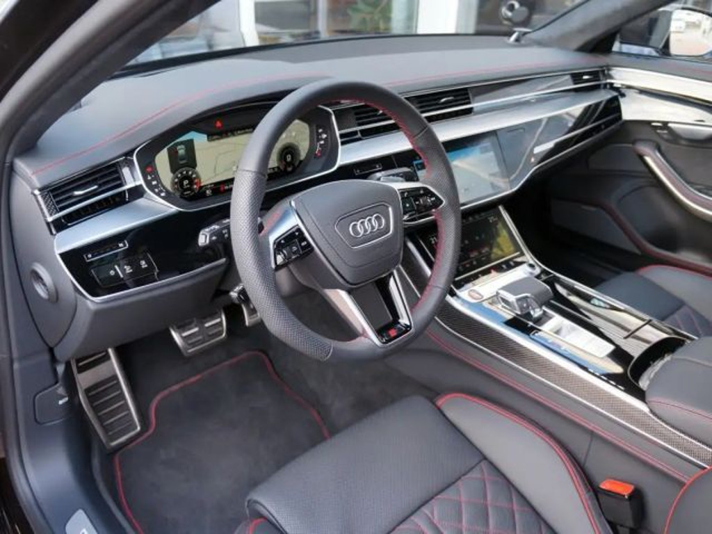 Audi S8