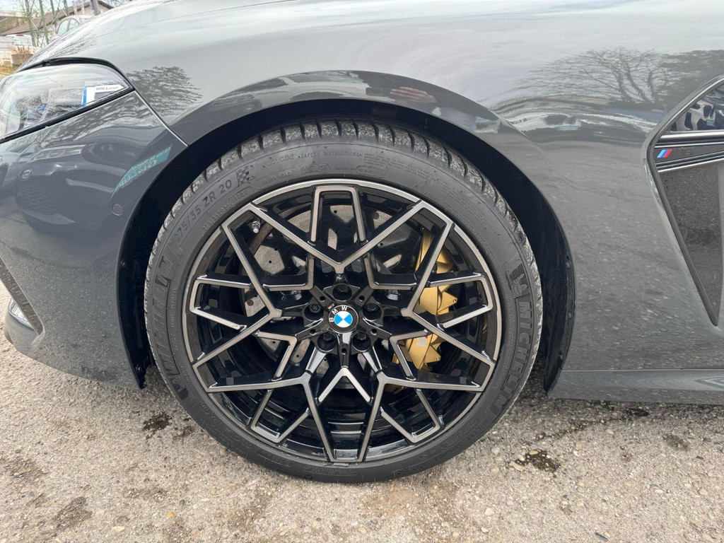 BMW M8