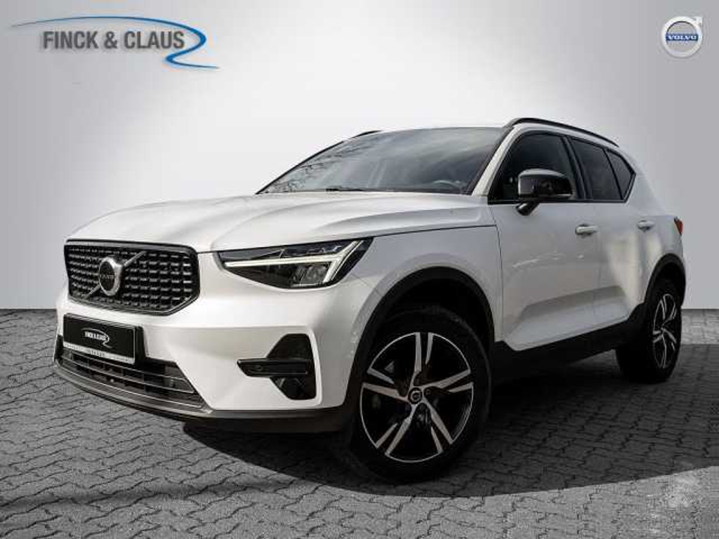 Volvo XC40 Plus Dark