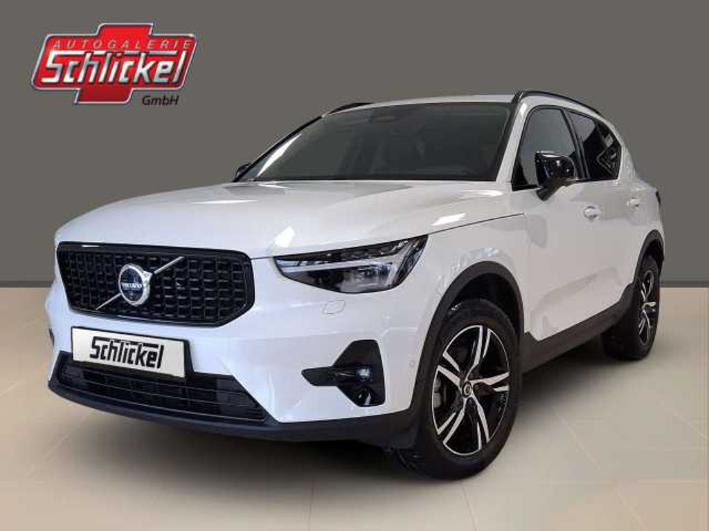 Volvo XC40 Plus Dark