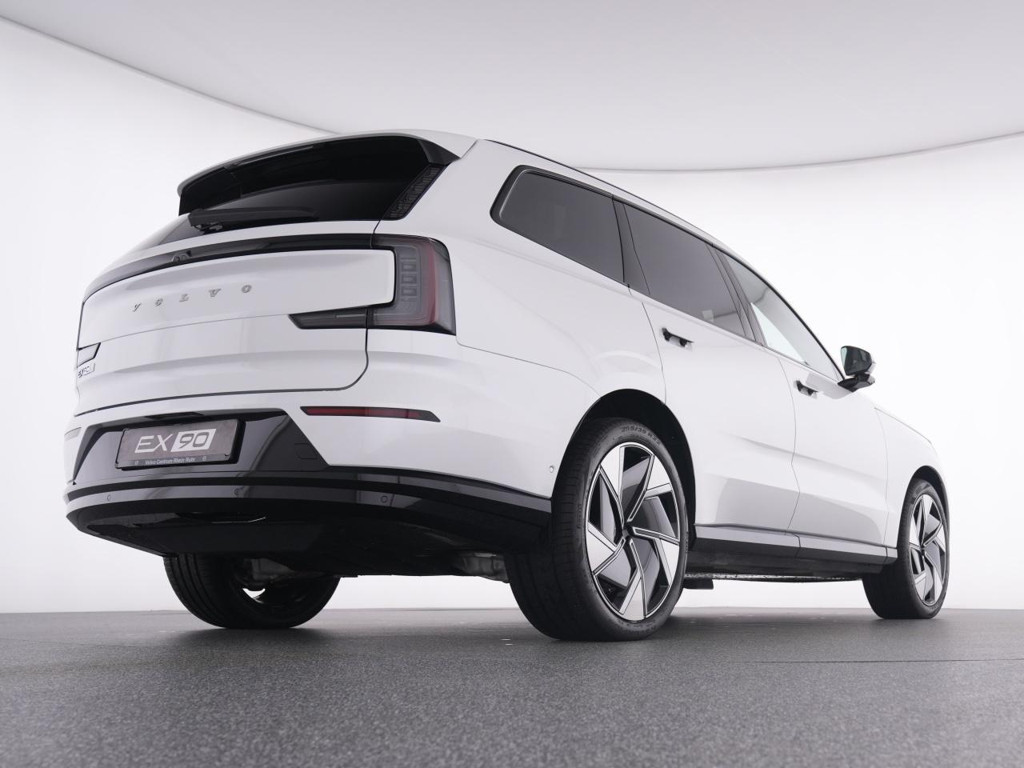 Volvo EX90
