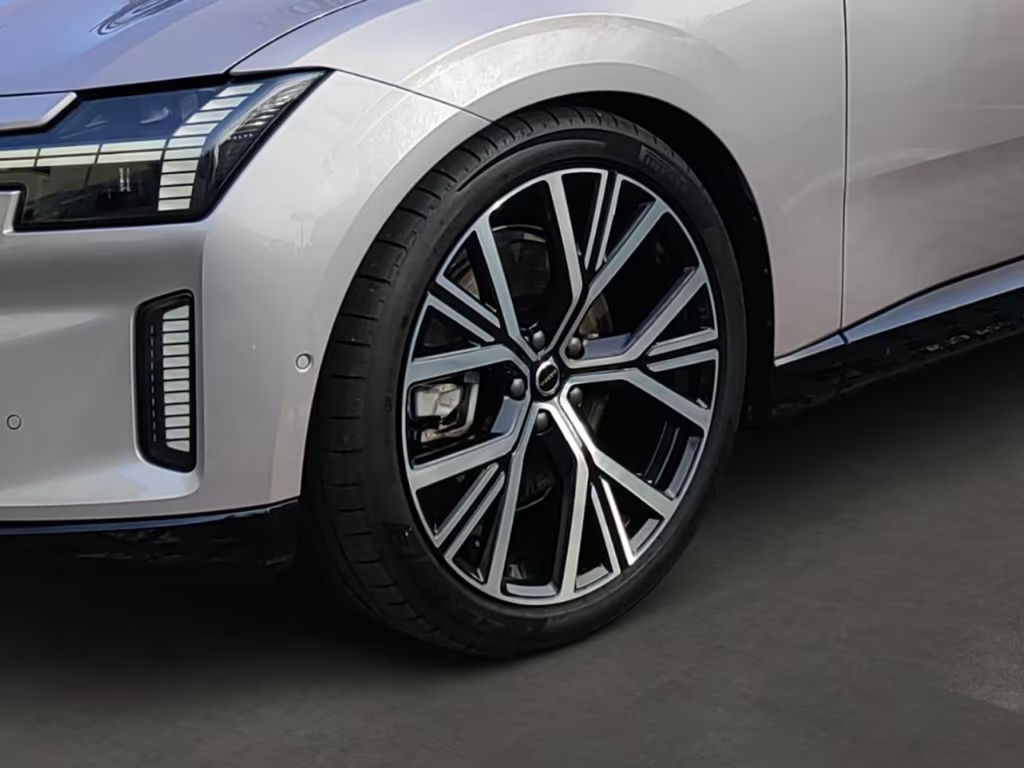 Volvo ES90