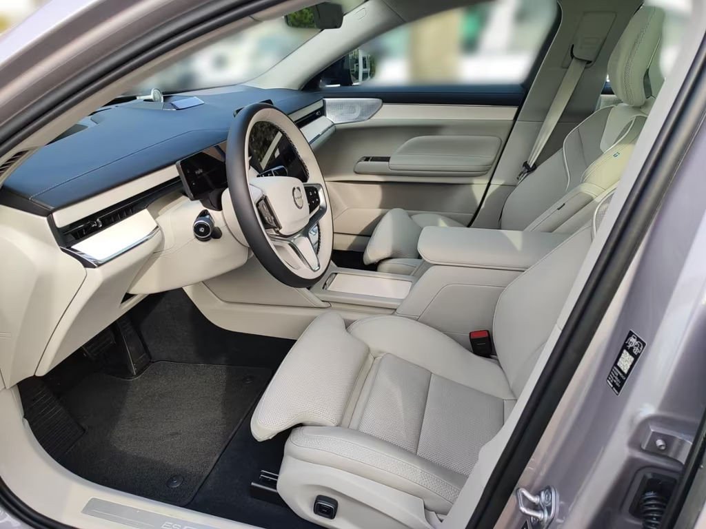 Volvo ES90