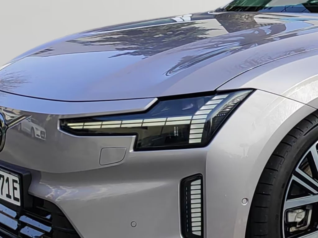 Volvo ES90