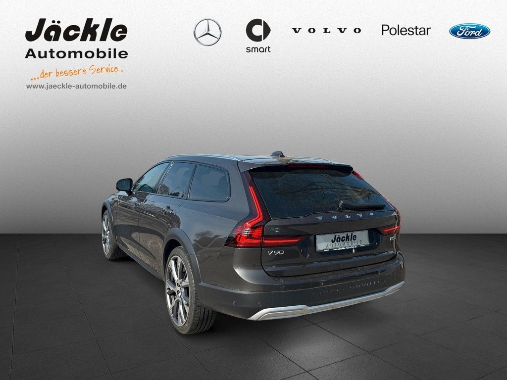 Volvo V90 Cross Country