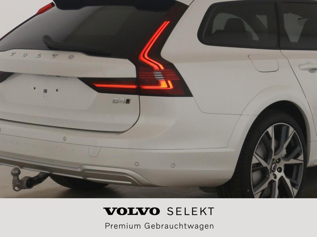 Volvo V90 Cross Country