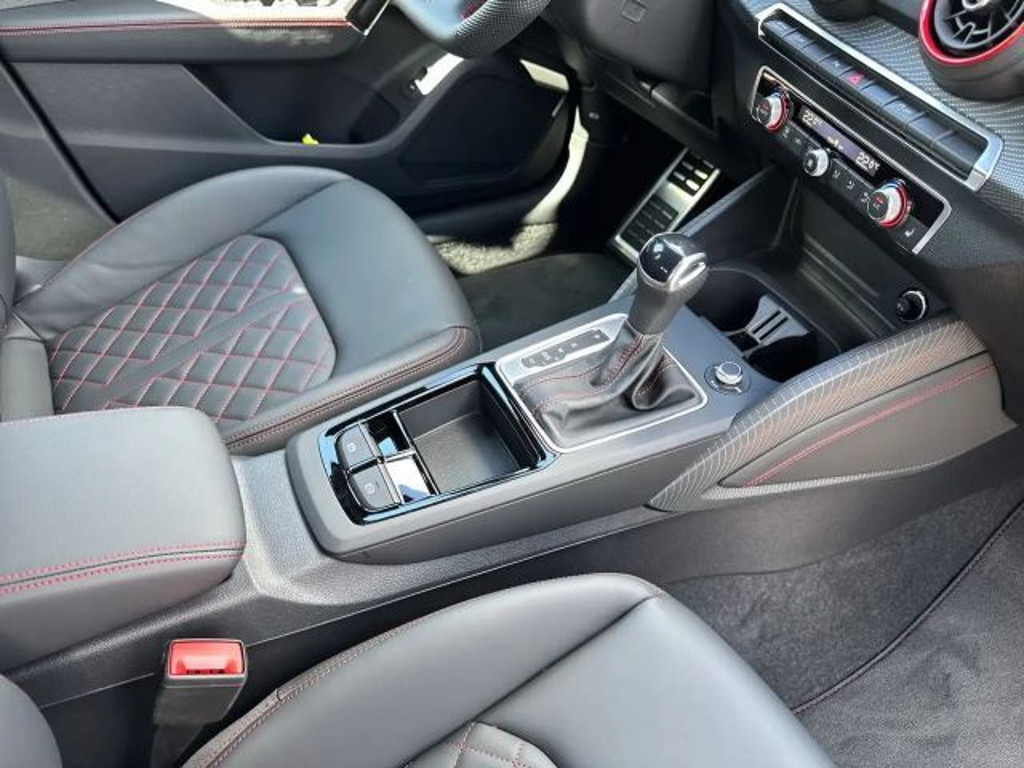 Audi SQ2