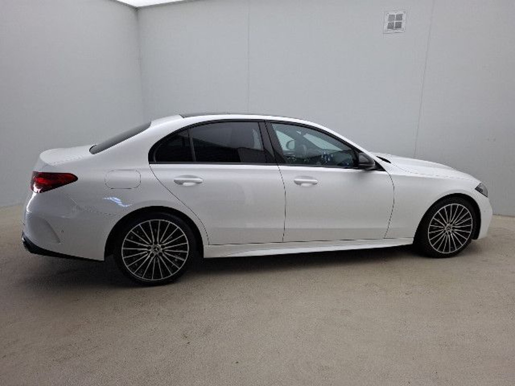 Mercedes-Benz C-Klasse C 180 AMG Line Sedan