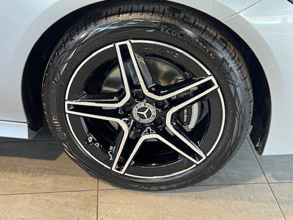 Mercedes-Benz CLA-Klasse CLA 180 AMG Line Shooting Brake