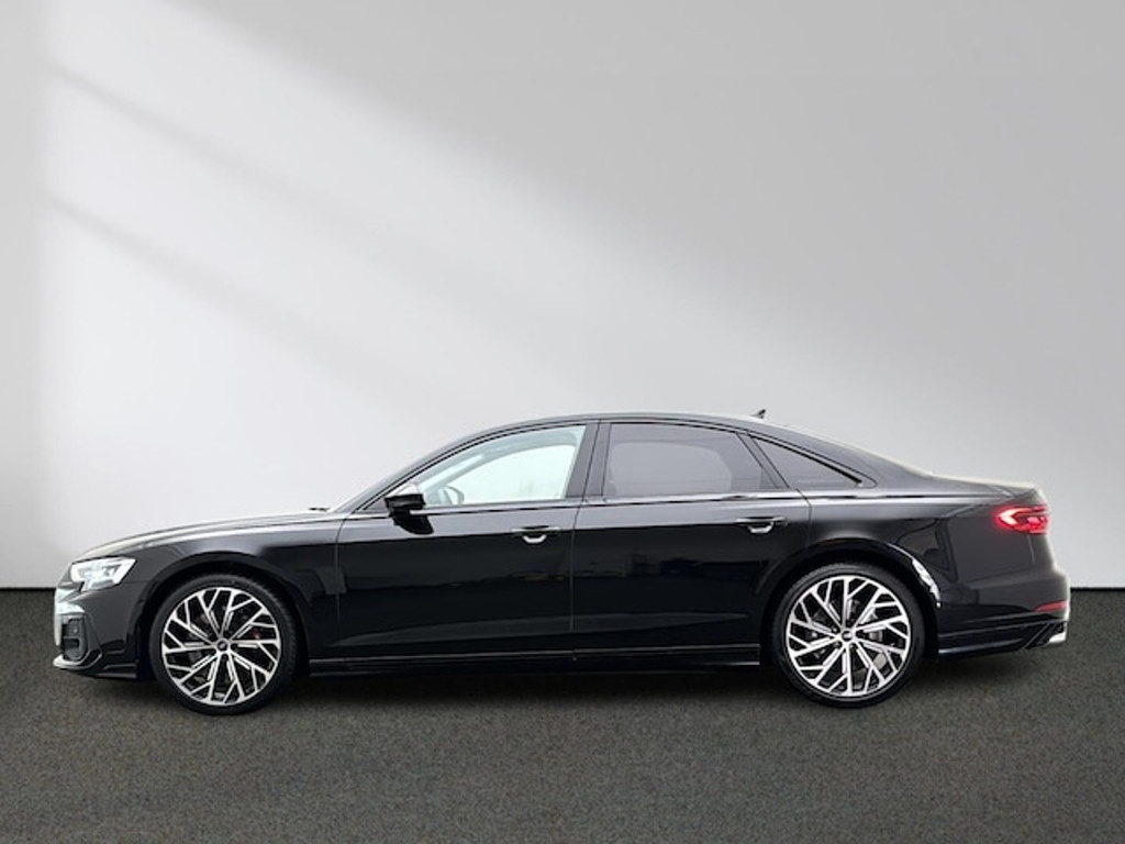 Audi S8