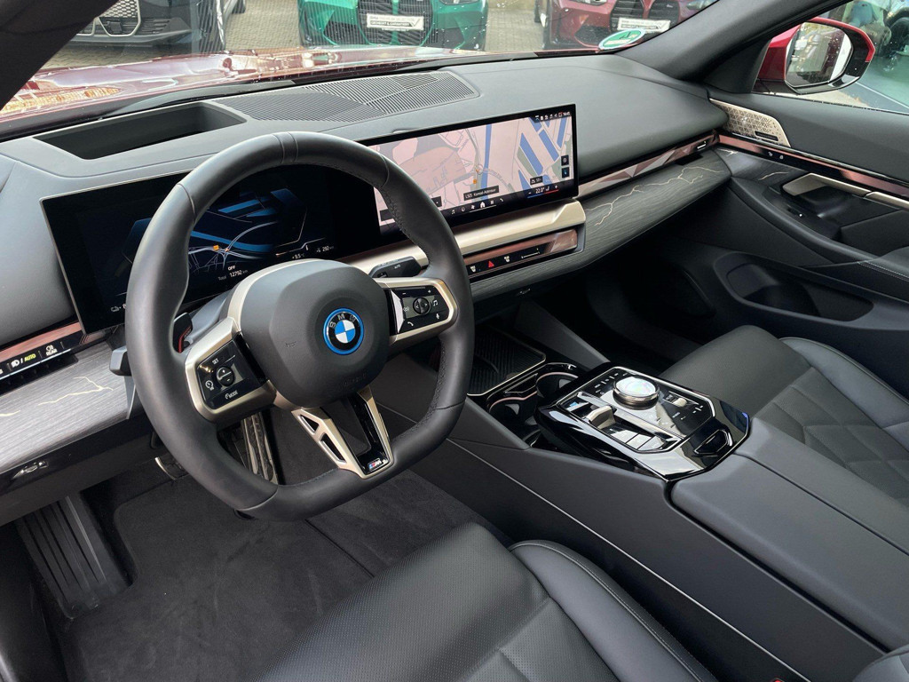 BMW i5