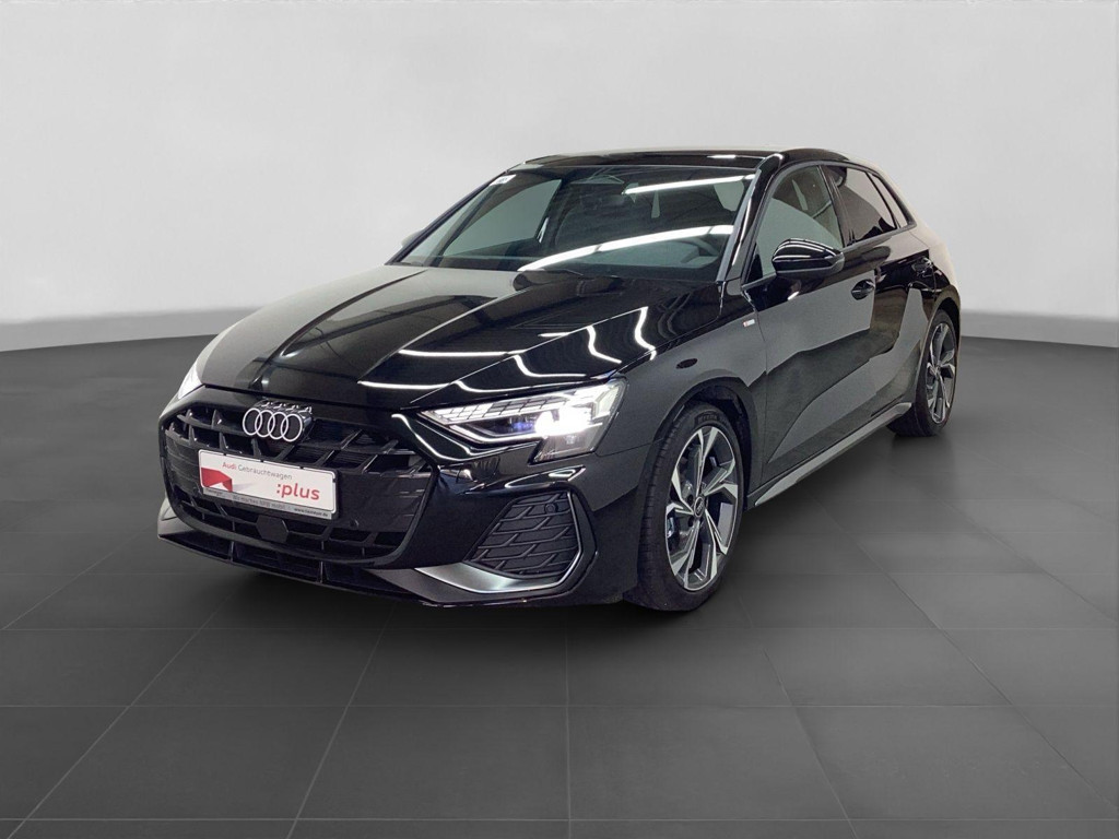 Audi A3 Sportback Sedan S-Line 35 TFSI