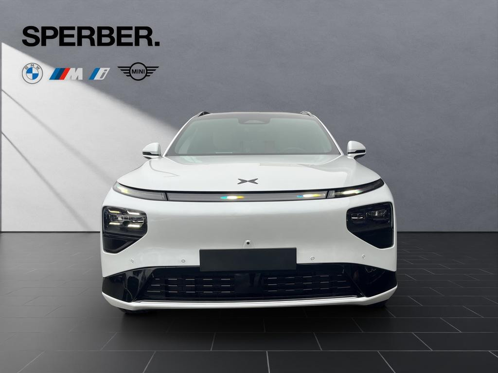 Xpeng G9