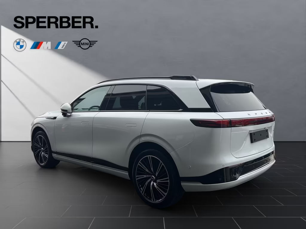 Xpeng G9