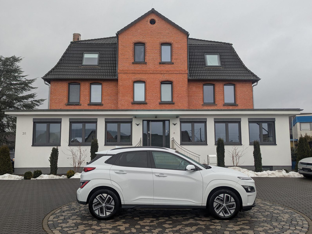 Hyundai Kona Kona Edition 30+ NAV SHZ KRELL VC CAM WÄRMEPUMPE