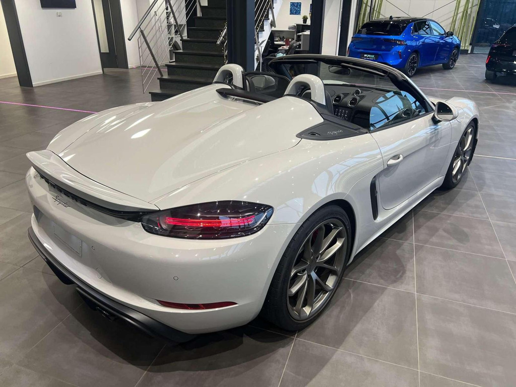 Porsche 718