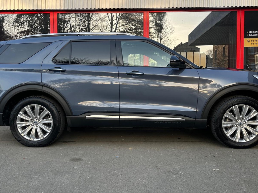 Ford Explorer 4x4 Platinum Plug in Hybrid AWD