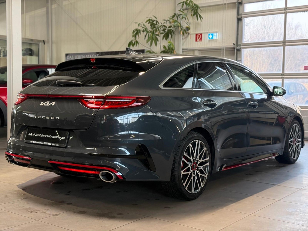 Kia ProCeed