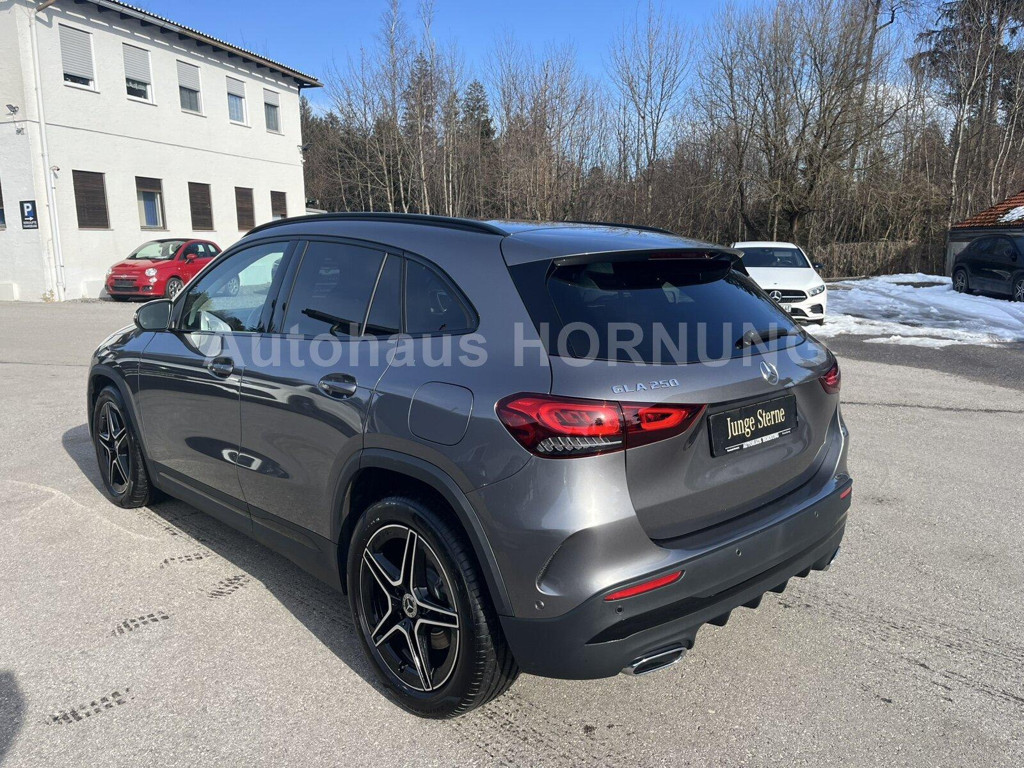 Mercedes-Benz GLA-Klasse