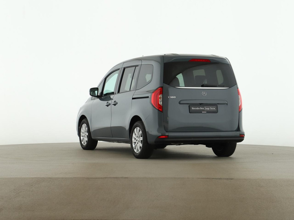 Mercedes-Benz T 180