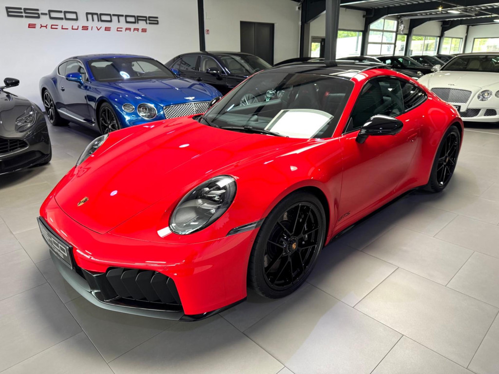 Porsche 911 GTS Carrera 4
