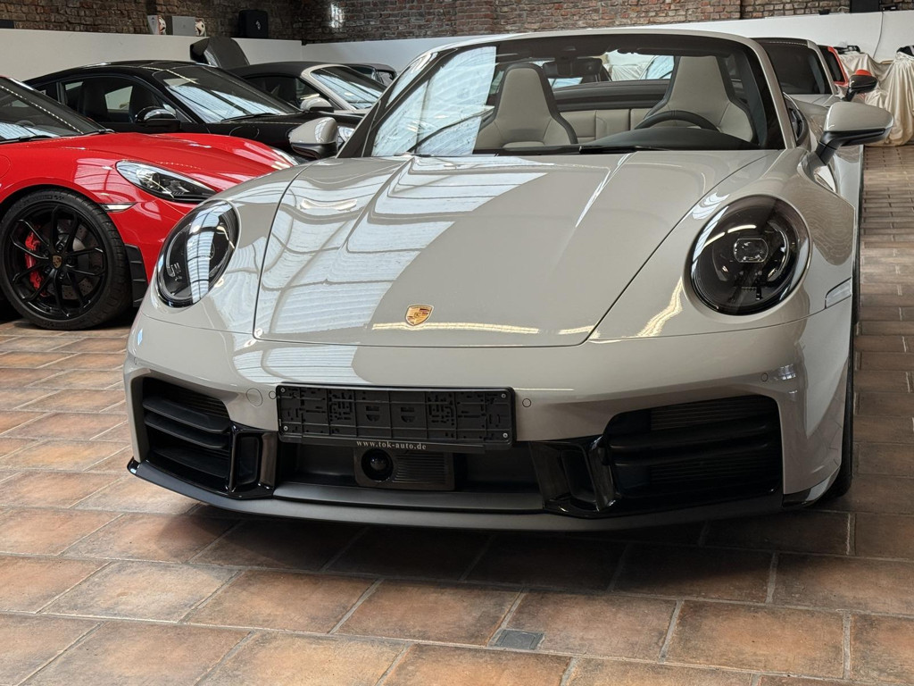 Porsche 992 Cabrio Carrera