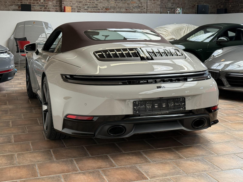 Porsche 992