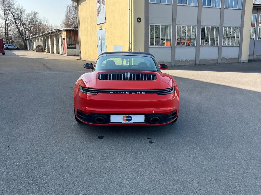 Porsche 992